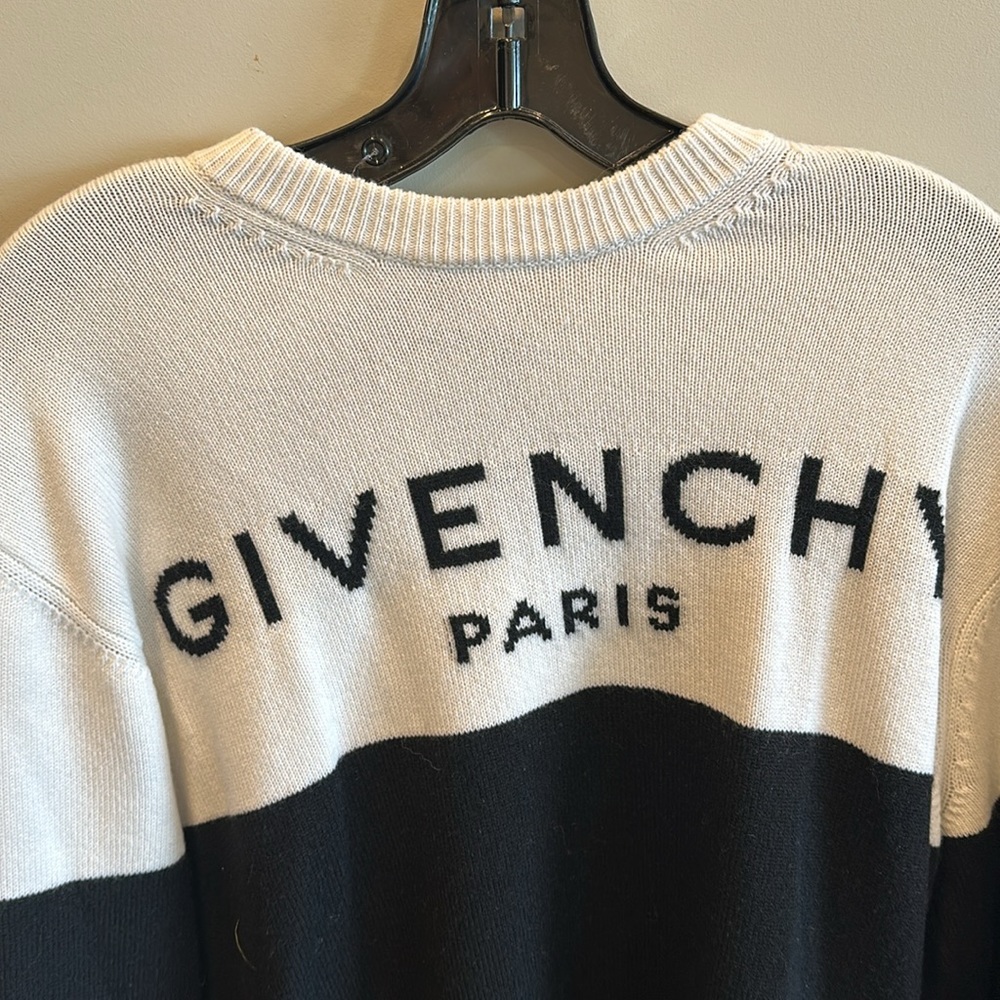 Givenchy Black and White Paris Logo Cashmere Sweater - Picture 7 of 12